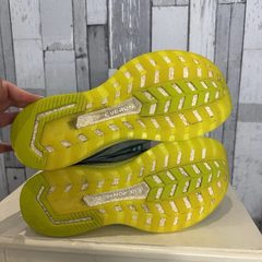 男款缓震跑步鞋 网面透气 训练运动鞋 码数9.5